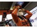 Sainz hits reverse after Barrichello criticism
