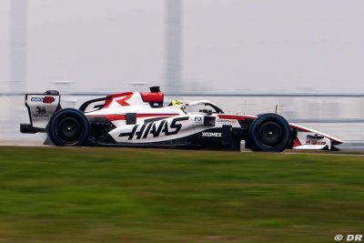 Bearman découvre ’l’impact énorme’ du pilote sur une F1 entièrement nouvelle
