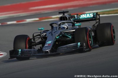 La Mercedes W10 a un comportement encore très imparfait