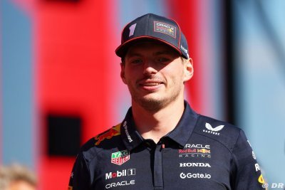 Verstappen, Wolff share Sardinia yacht break - again