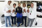 Quand le XV de France rend visite à Romain Grosjean