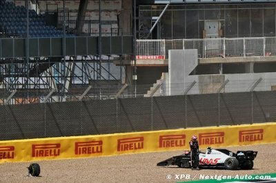 Magnussen est ’dégoûté’ après un abandon au premier tour