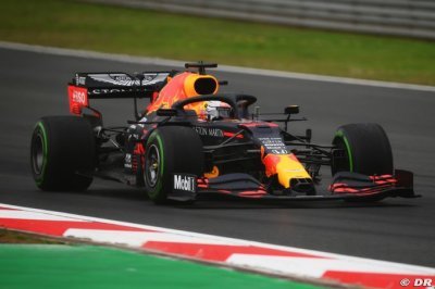 Verstappen dismisses critical F1 ’experts’