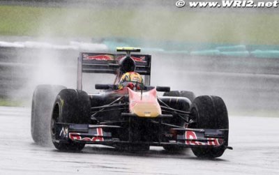 Alguersuari sort la tête de l’eau à Suzuka