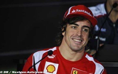 Alonso plays down press euphoria around Vettel, Hamilton