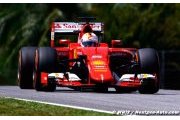 Sergio Marchionne félicite son équipe