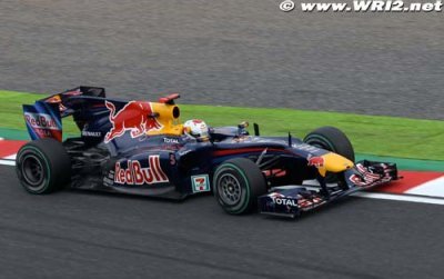 Vettel arrache la pole sur le sec