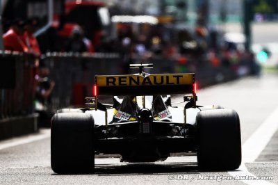 Ailerons avant, arrière et pontons revus sur la Renault RS19