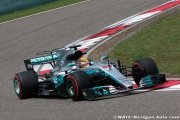 Shanghai : Hamilton de nouveau en pole devant Vettel
