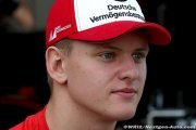Mick Schumacher n'a aucun problème à être comparé à son père