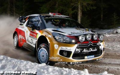 The Citroën drivers find their bearings