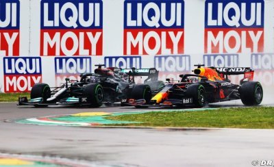 Hamilton ’unwilling to accept’ Verstappen pressure