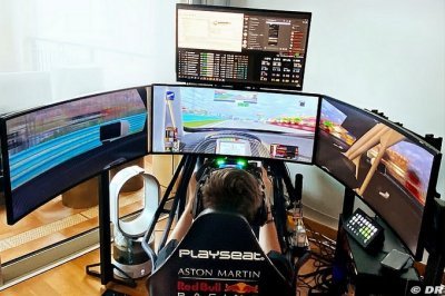Verstappen explique ce qui ’manque’ dans les courses virtuelles