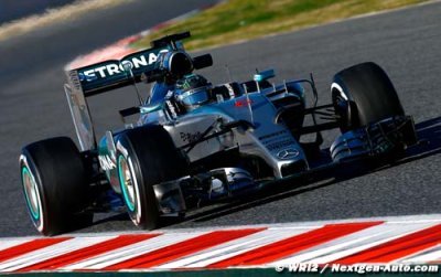 Sepang L1&nbsp;: Rosberg au top, Hamilton au stand
