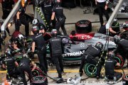 Mercedes F1 va-t-elle changer le V6 d'Hamilton ce matin ?