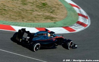 Briatore wants McLaren, FIA to explain Alonso crash