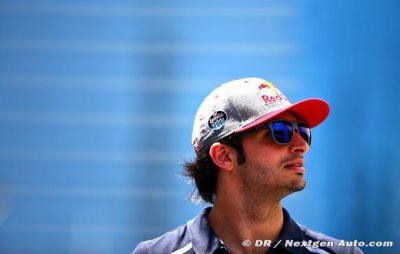 Sainz en attente de la décision de Red Bull