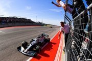 Hamilton est 'submergé d'émotion' par son sixième titre