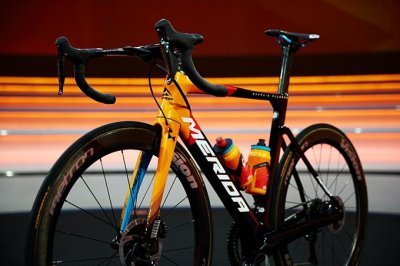 McLaren enters Tour de France cycling team