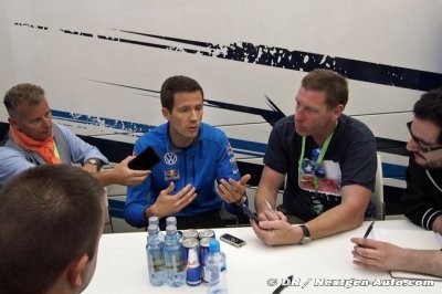 Un avion privé attend Ogier au cas où...