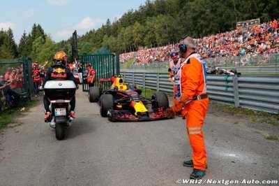 Verstappen questions commitment to Red Bull