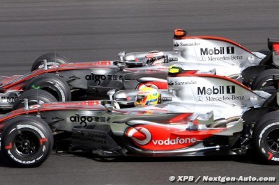 Brundle ressent encore une ’tension’ entre Alonso et Hamilton