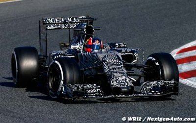 Quelques petits soucis sur la Red Bull de Kvyat