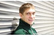 Petrov could stay at Caterham beyond 2012 - manager