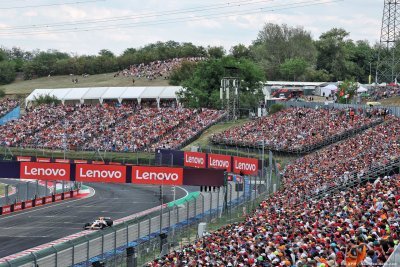 Lawson est satisfait ’d’être en Q3’, Hadjar est déçu mais va ’chasser’ en course