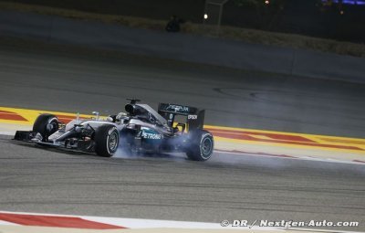 Hamilton&nbsp;: Les pilotes devraient pouvoir attaquer à 100% en course