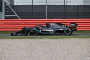 Les pilotes sont mécontents face aux crevaisons des Pirelli
