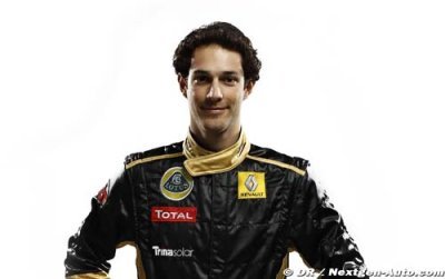 Senna next in line for Renault race drive