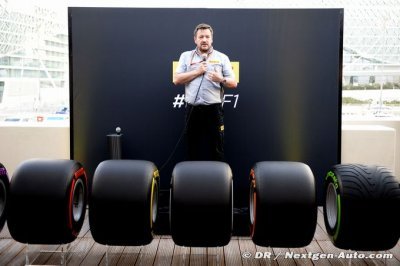 Pirelli shows the entire range of wide 2017 tyres in Abu Dhabi