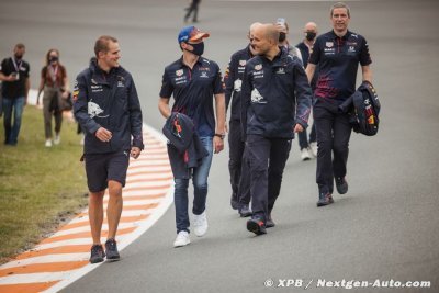 Verstappen encense le tracé de Zandvoort… mais pas son ‘horrible’ trophée