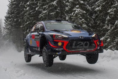 Neuville garde la tête froide et gagne en Suède