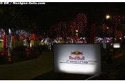 Singha signs up to another round