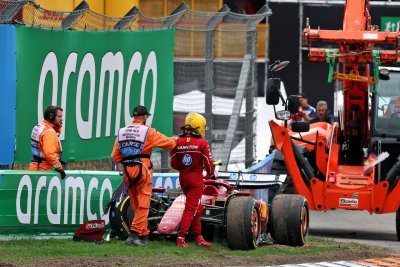 Hamilton se crashe à Zandvoort&nbsp;: ’Très inhabituel pour moi de ne pas finir une course’