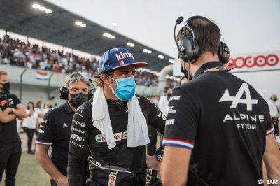 Après le Qatar, ‘nous voulons tous que Fernando reste en F1 plus longtemps’ dit Brawn