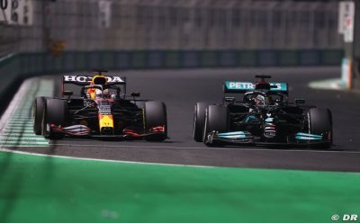 Verstappen can handle title showdown pressure