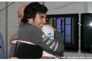 Vidéo - L'ingénieur de Perez se venge du Mexicain !