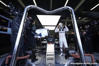 Hamilton&nbsp;: Mercedes ne doit pas toucher à mon équipe de course&nbsp;!