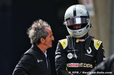 Prost admits Renault could lose Ricciardo