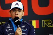 Williams : Albon pilote la F1 2024 'depuis avril' dans le simulateur