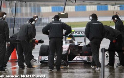 Mercedes eyes 2.5 second pitstops in future