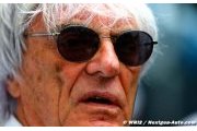 Vettel ne doit pas nécessairement aller chez Ferrari, selon Ecclestone