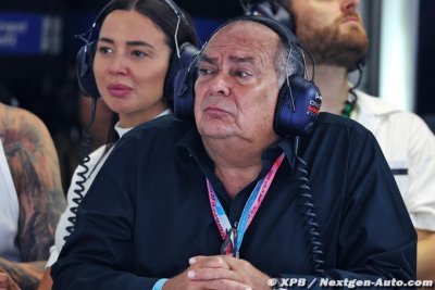 Les pères de Pérez et Verstappen défendent leurs fils