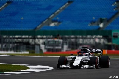En difficulté avec ses pneus, Gasly manque les points au profit de Kvyat