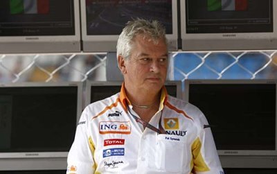 Crashgate’s Symonds eyes F1 return