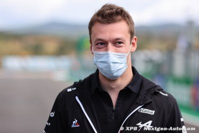 Kvyat to consider ’proposals’ for F1 future