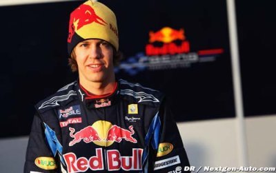 Vettel hints at Red Bull stay for ’next few years’